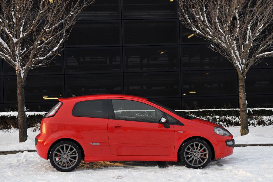  Fiat Punto Evo 2010 года  (фото 62 из 70)